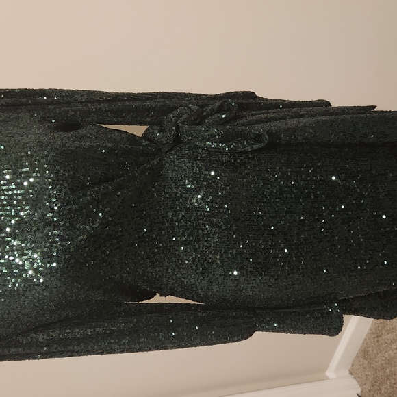 GB beautiful Green dress - Picture 3 of 4